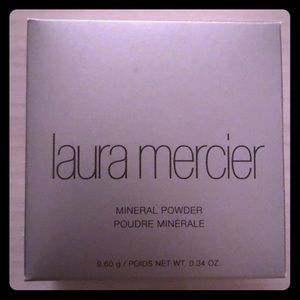 Laura Mercier Mineral Powder